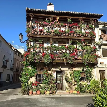 Vakantiehuis En Con Piscina Y Un Maravilloso Jardin