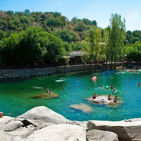 En Con Piscina Y Un Maravilloso Jardin *