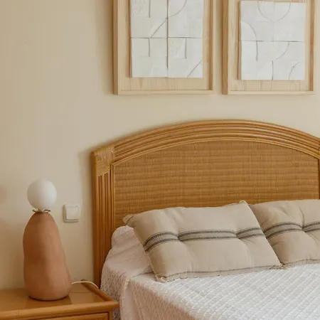 En Con Piscina Y Un Maravilloso Jardin Holiday home Candeleda