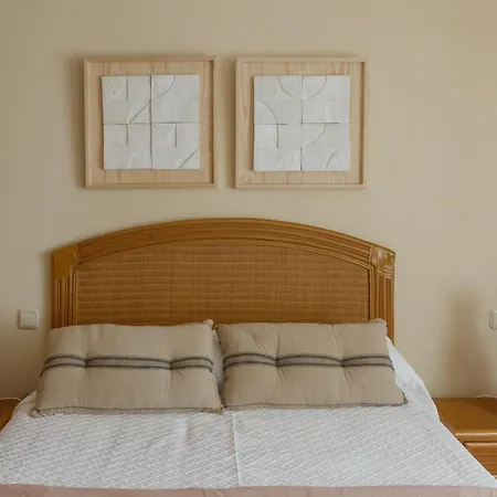 En Con Piscina Y Un Maravilloso Jardin Candeleda