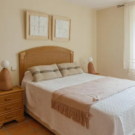 En Con Piscina Y Un Maravilloso Jardin Holiday home