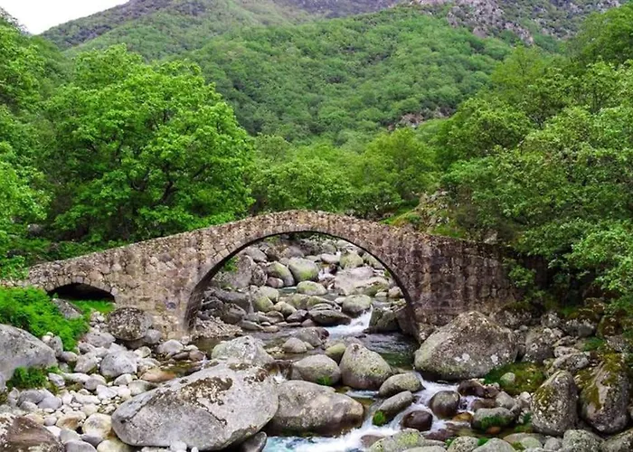 En Con Piscina Y Un Maravilloso Jardin Hébergement de vacances *
