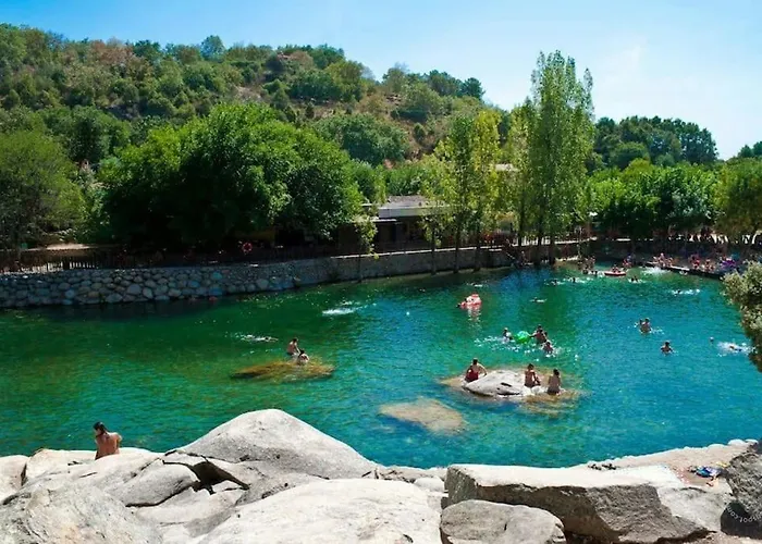 En Con Piscina Y Un Maravilloso Jardin *