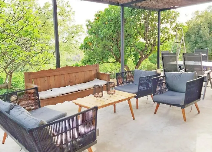 Hébergement de vacances En Con Piscina Y Un Maravilloso Jardin *