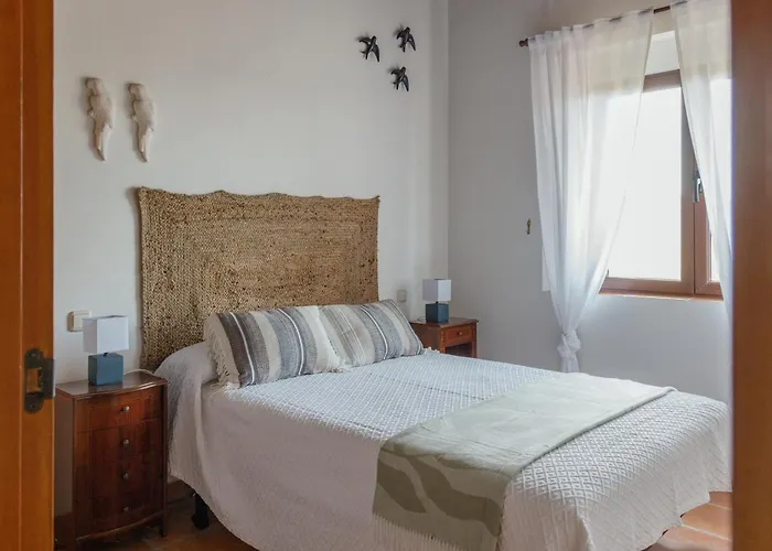 En Con Piscina Y Un Maravilloso Jardin * Candeleda